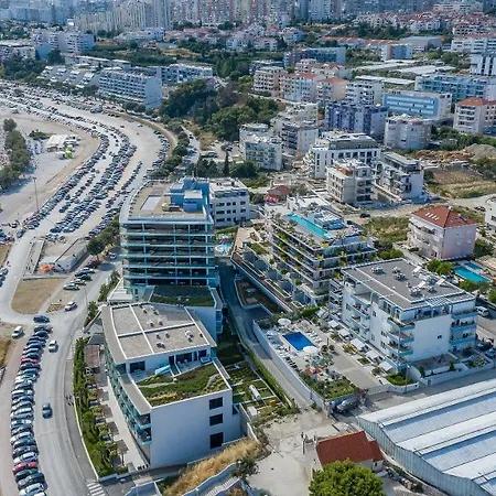 Seaside Split