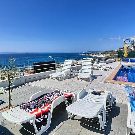 Daire Seaside Apartments, Znjan *