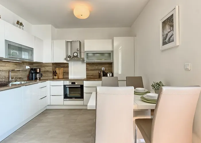아파트 Seaside Apartments, Znjan 스플리트