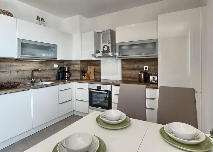 Seaside Apartments, Znjan *