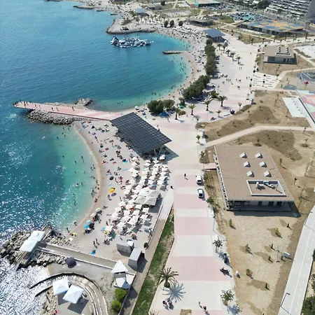 Seaside Apartments, Znjan דירה *